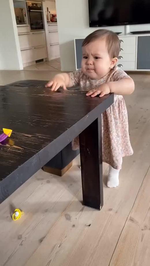 萌娃自己吃饭 商品图0