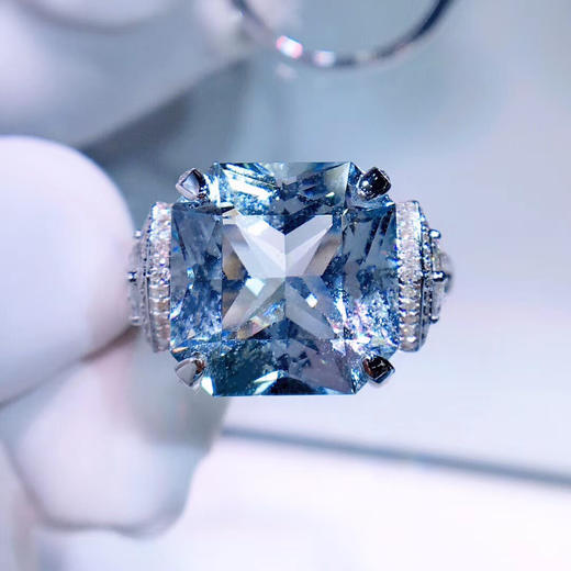 天然海蓝宝戒指极美天然海蓝宝纯净夏天的颜色超级美8克拉18k金天然