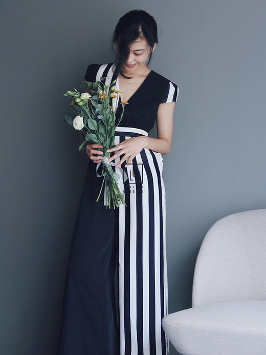 AtelierMissLu-「大长腿不必假装」 藏青条纹不对称显高瘦连体裤-0000055 商品图3