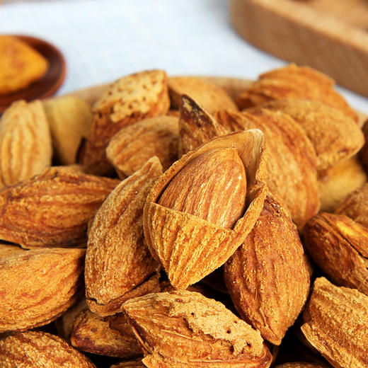 广州酒家手剥巴旦木160g休闲零食炒货坚果办公室小吃袋装伴手礼