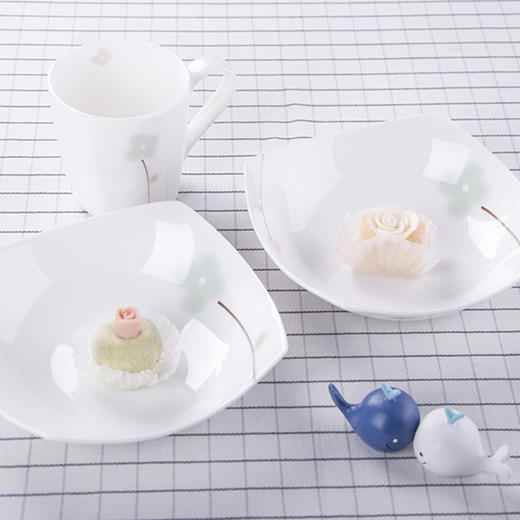 HOMY骨瓷单品-莉婉- CR7.5英寸方汤盘 商品图0