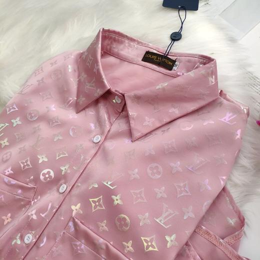 女人范十足的满身字母彩色印花秋季新品!倾情推荐!