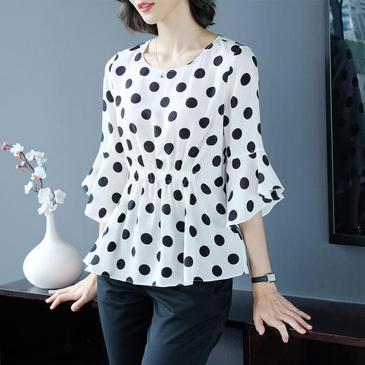 DB-A88宽松显瘦，雪纺波点七分喇叭袖上衣 商品图0