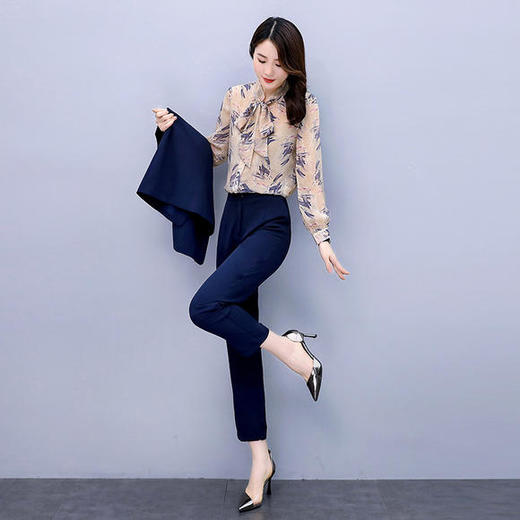 QC-SYY2053时尚优雅碎花三件套 商品图3