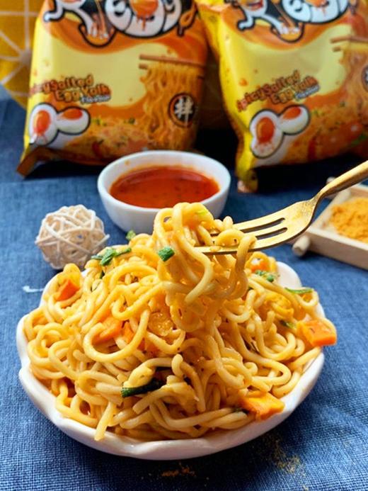 越南 咸蛋黄蟹风味拌面 商品图1