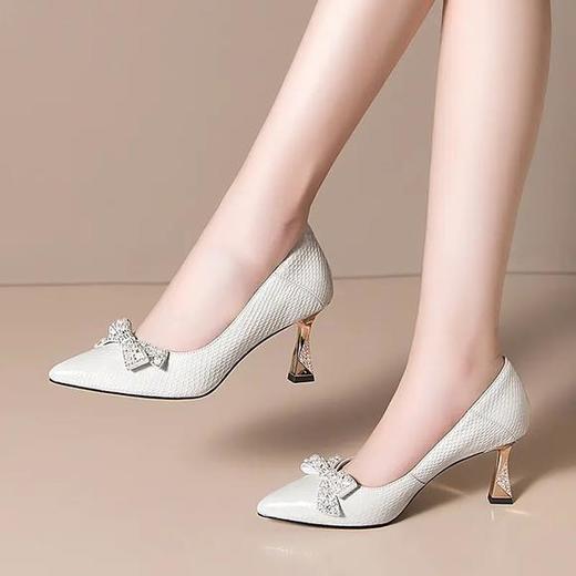 OLD-RB2188时尚优雅，新品粗跟尖头浅口四季单鞋 商品图0