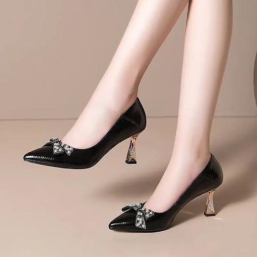 OLD-RB2188时尚优雅，新品粗跟尖头浅口四季单鞋 商品图1