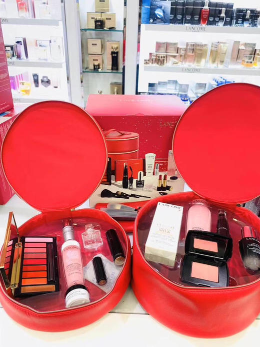 直邮  澳洲限量定制版兰蔻专柜圣诞化妆箱双层大礼包15件 商品图0