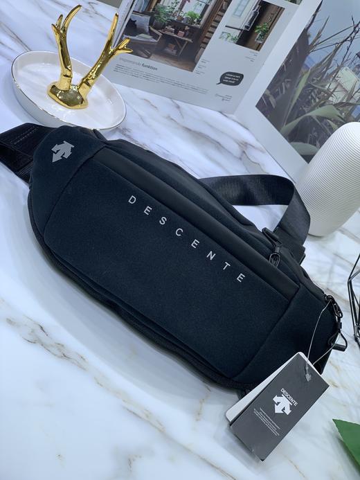 点此购买 迪桑特腰包胸包 SP152436 商品图6