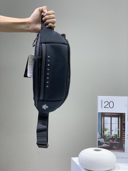 点此购买 迪桑特腰包胸包 SP152436 商品图5