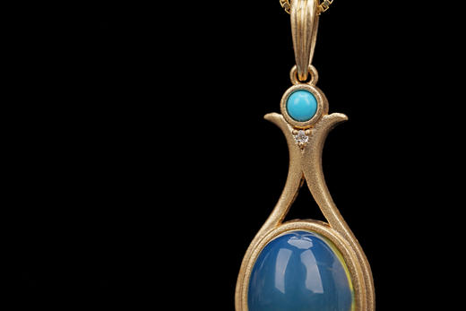 宝瓶 ·多米尼加蓝珀18K喷砂黄金镶嵌绿松石吊坠 特价 商品图1