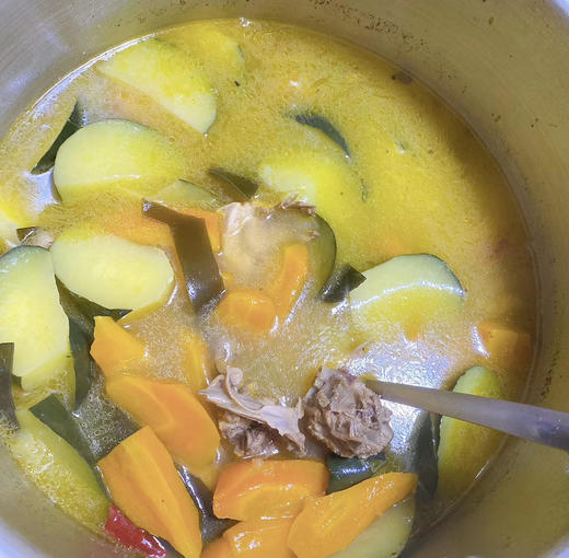 房县大木厂镇农家散养土母鸡净重4斤左右 商品图1