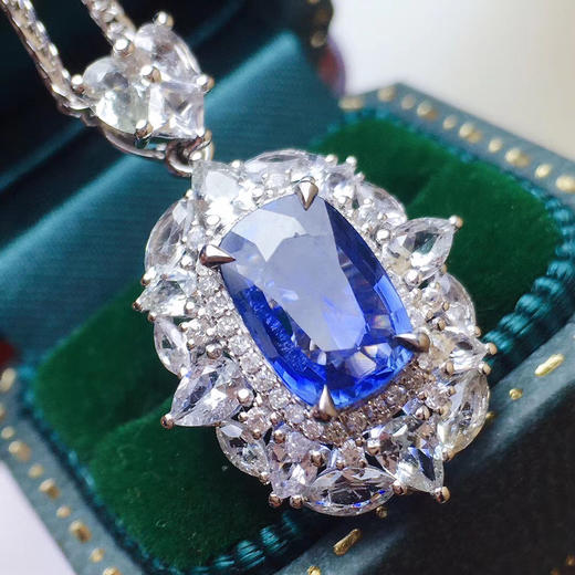【天然蓝宝石吊坠】不议价!18k金镶嵌钻石主石:1.68克拉 钻石:0.