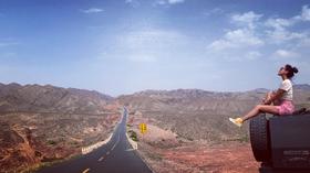 宁夏中卫日游独家连线版 | 中国版「66号公路与岩刻画」，古村落喝下午茶，独家体验穿越赤谷