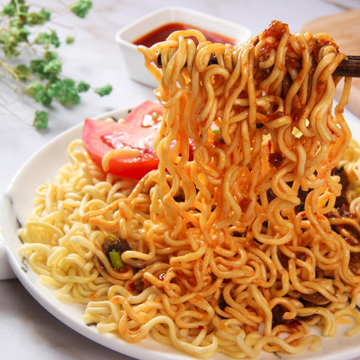 香辣咸蛋黄干拌面袋装92g*4包 商品图1