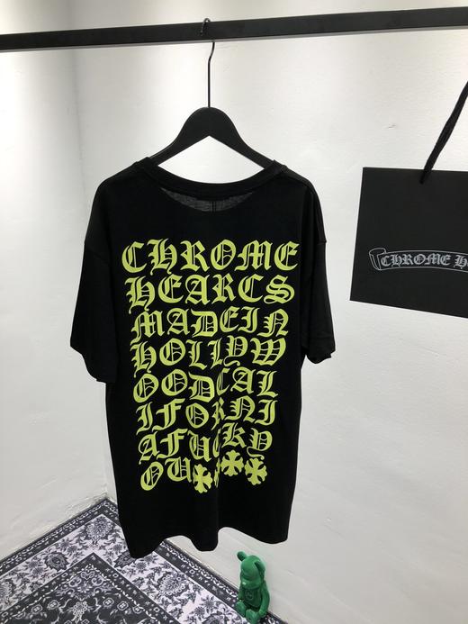 点此购买 克罗心荧光哥特字母印花短袖t恤 莲152774 商品图12