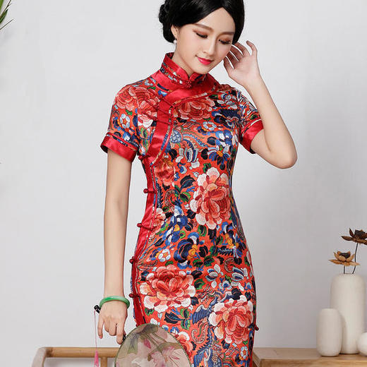 QC-1697448日常复古，高端改良时尚真丝中长款旗袍 商品图2