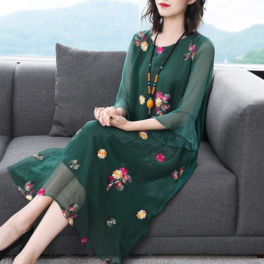 XTH-民族风宽松大码绣花连衣裙 商品图3