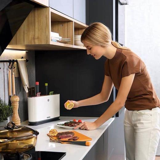 （超值）【新品推荐】英国摩飞morphy richards紫外线抑菌刀具砧板消毒机 商品图2