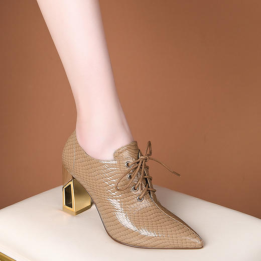 XY-时尚新品尖头粗高跟鞋系带牛漆皮复古深口鞋 商品图1