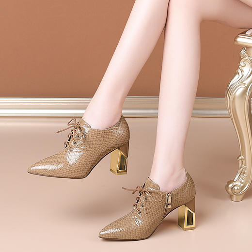 XY-时尚新品尖头粗高跟鞋系带牛漆皮复古深口鞋 商品图0