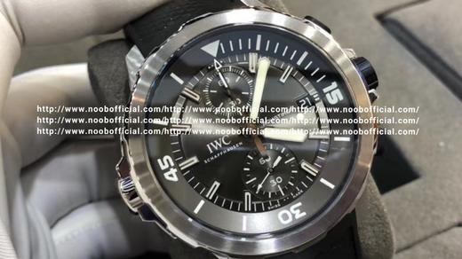 V6-FACTORY 🔥“鲨鱼”特别版
鲨鱼基因
非凡的适应能力，超越他人的捕猎技能，
让鲨鱼，成为深海里的王者。
而保护海洋，是它坚毅的使命。
海洋是如此的神秘、壮美，
正是各种基因之间的合作与竞 商品图0