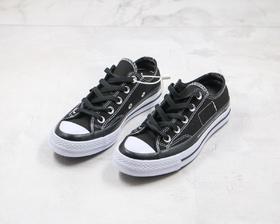 黑盒 匡威 藤原浩 闪电 补丁铭牌 缝线 黑色 白色 Fragment系列正式亮相  这次系列鞋履搭配「fragment design x Moncler x CONVERSE」三方联名，延续经典