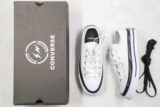 黑盒 匡威 藤原浩 闪电 补丁铭牌 缝线 黑色 白色 Fragment系列正式亮相  这次系列鞋履搭配「fragment design x Moncler x CONVERSE」三方联名，延续经典 商品图3