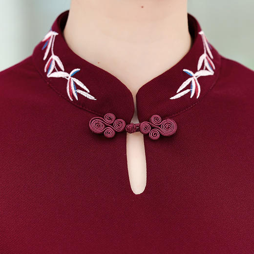 XXJ-A090EOA210新款民族风绣花长袖T恤+阔腿裤中老年妈妈装大码宽松两件套 商品图1