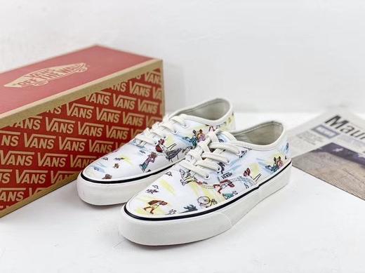 VANS AUT SF插画冲浪🏄‍♀️🏄 VANS Kide Baharudin x Vans Surf 基德联名插画冲浪Authentic帆布鞋 细节满满 休闲度假风 上脚绝美 尺码：35-44 商品图0