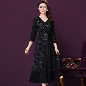 WXY-W-A6-19256W新款秋镂空蕾丝法式复古黑色V领轻熟裙子