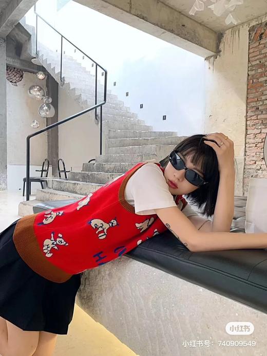 点此购买 GUCCI女款动物世界V领针织背心 曾153465 商品图5