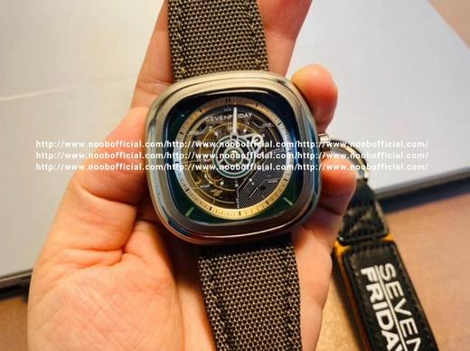 现货SEVENFRIDAY 七个星期五手表机械男表T2/01  改革后的新款比旧款更薄大小45.6x45.0mm 更符合国人手型 316L精钢拉砂表壳 线条质感明显 30米防水 机芯方面搭载日本镂空全 商品图4