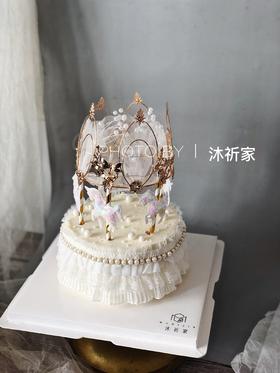蕾丝旋转木马蛋糕