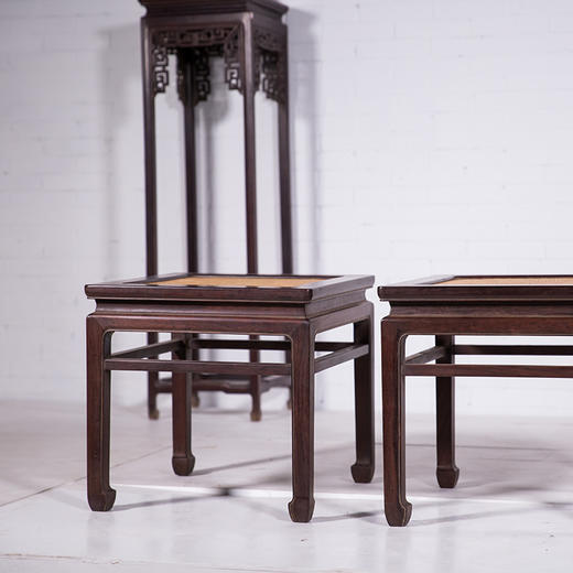 清红木束腰马蹄腿直枨大方凳一对