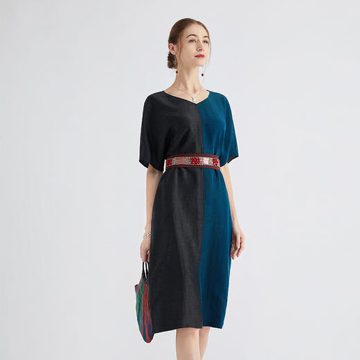 TANGY Collection/天意2020秋季新品兰茛拼色女士连衣裙 商品图3