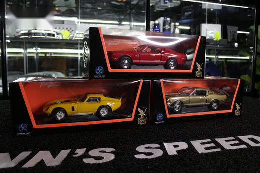 Shelby 1:18 经典车型 汽车模型 商品图0