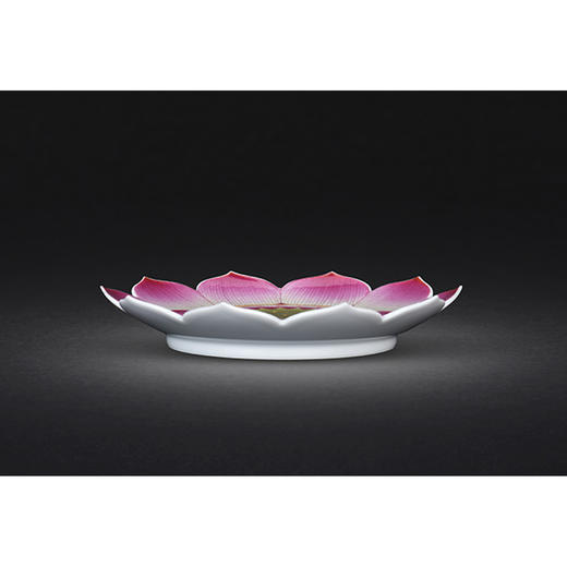 手绘珐琅彩莲花盘 商品图1