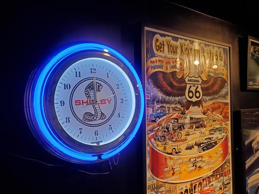 Shelby 霓虹挂钟 商品图1