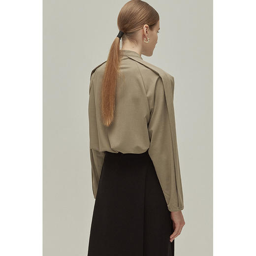 Viktoria Chan | AW2009 Arya Box Shirt [ 卡其绿上衣 ] 商品图6