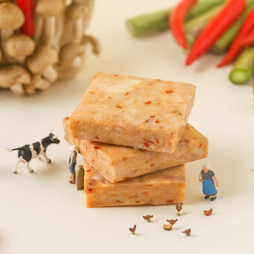 保质期8.20，鸡肉小方2种口味选择45g，保质期90天 商品图1