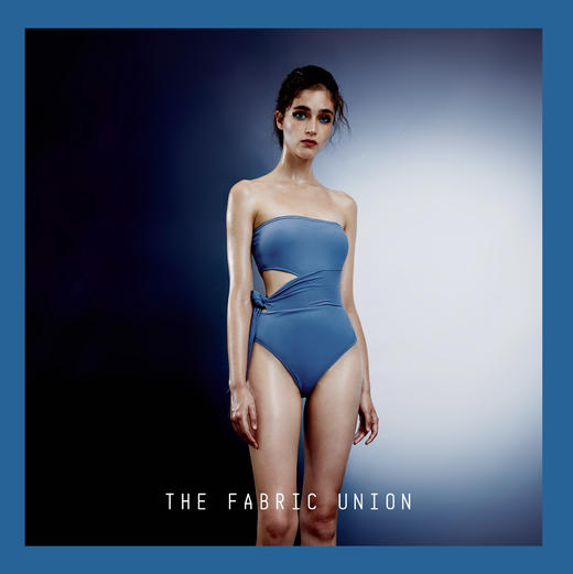 THE FABRIC UNION「高贵的野蛮人」系列服装 套装：度假裹胸连体泳⾐+印花披肩沙滩⼱ 现货 商品图1