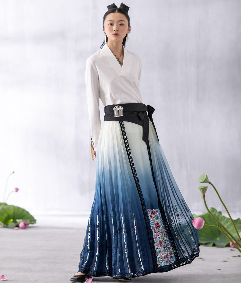 【林栖设计小店】马面裙系列秋季新品复古绣中花长款真丝马面裙半身裙