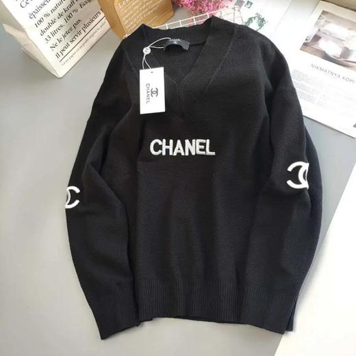 chanel/香奈儿V领两色针织衫！！一件针织衫让你整个搭配质感upup起来! 商品图6