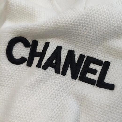 chanel/香奈儿V领两色针织衫！！一件针织衫让你整个搭配质感upup起来! 商品图9