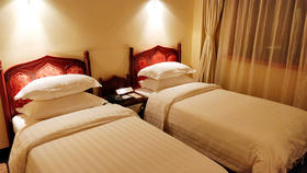 金山宾馆舒适四人套房双早优惠价