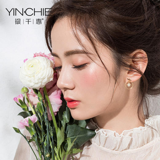 银千惠/星星月亮设计感纯银小耳坠女精致气质耳环小众网红新款潮 商品图2