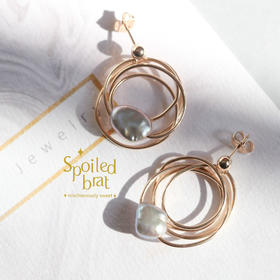 spoiledbrat jewelry多圈银色异形珍珠耳环
