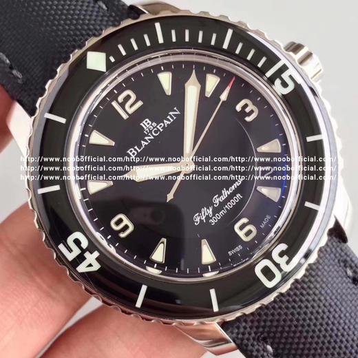 N厂宝铂五十噚 据说是所有潜水表的鼻祖。 说到潜水表大家的第一反应可能想到的是水鬼，其实不然，早在1952年宝珀就推出 商品图13