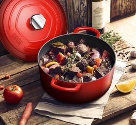 对比那么多珐琅锅，它是性价比是超高的一款了